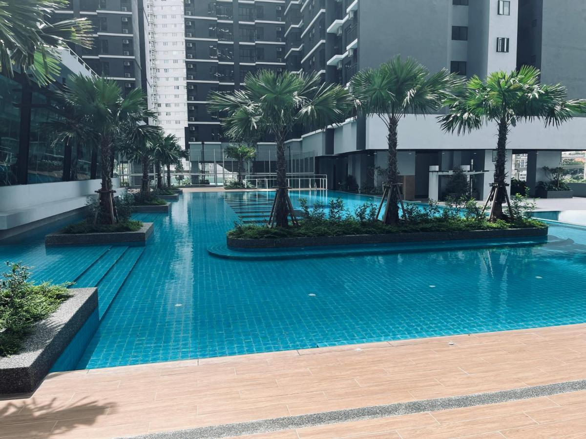 Maxim 2 Bedrooms Mrt Station Cheras Kuala Lumpur Homestay Bagian luar foto