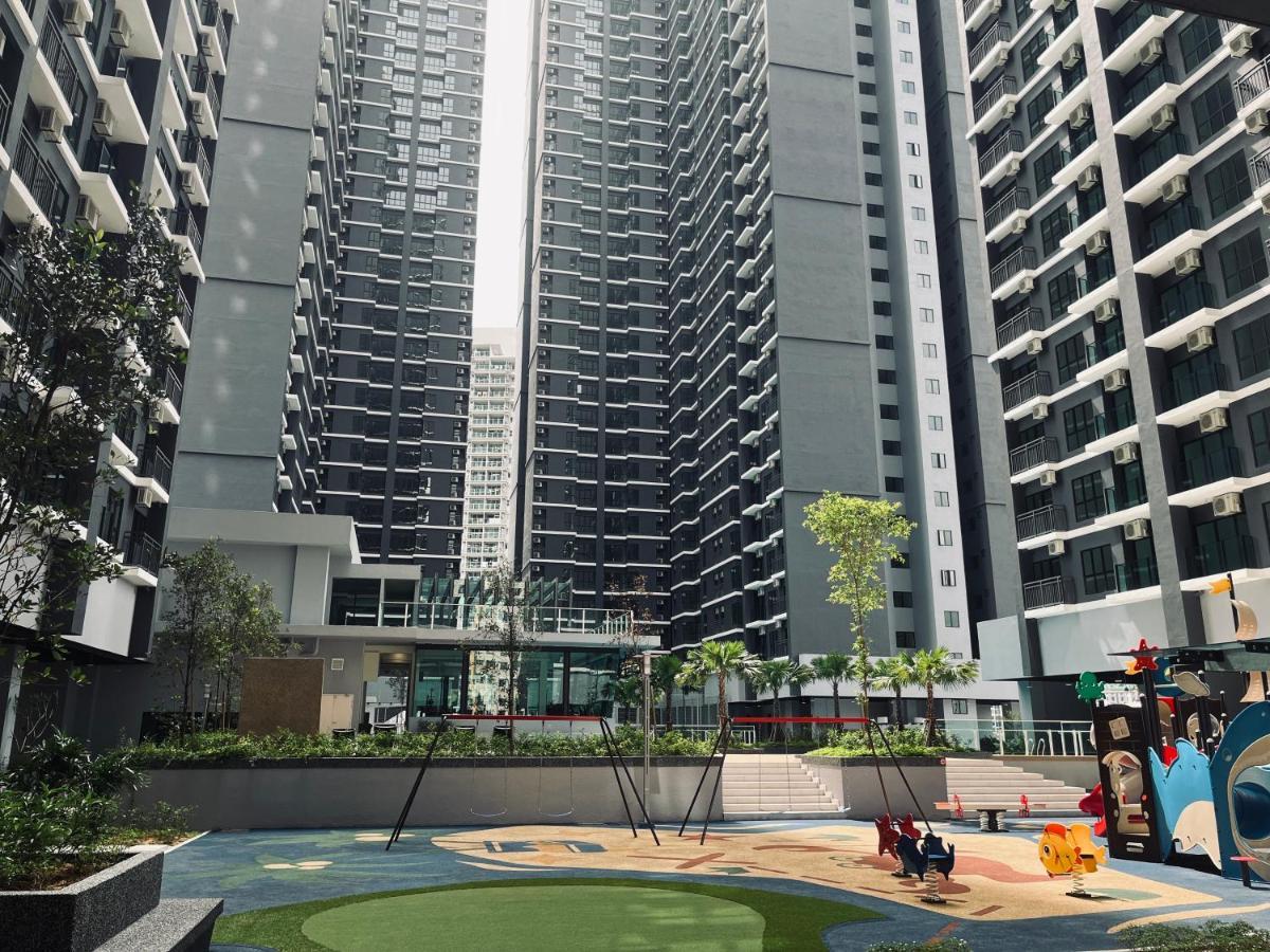 Maxim 2 Bedrooms Mrt Station Cheras Kuala Lumpur Homestay Bagian luar foto
