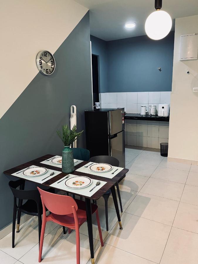 Maxim 2 Bedrooms Mrt Station Cheras Kuala Lumpur Homestay Bagian luar foto